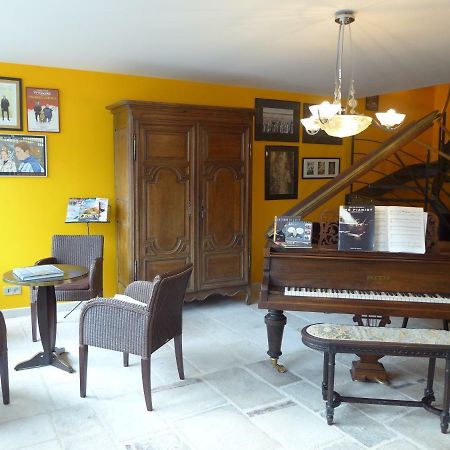 Le Piano Hotel Biesles Bagian luar foto
