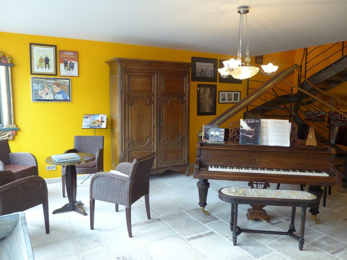 Le Piano Hotel Biesles Bagian luar foto