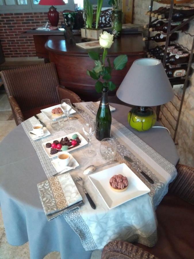 Le Piano Hotel Biesles Bagian luar foto